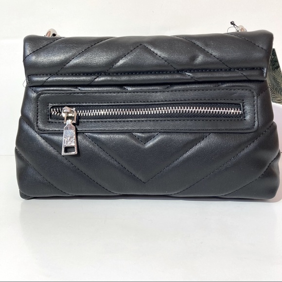 NWT Badgley Mischka Black Quilted bag w/letter lock - Picture 2 of 15